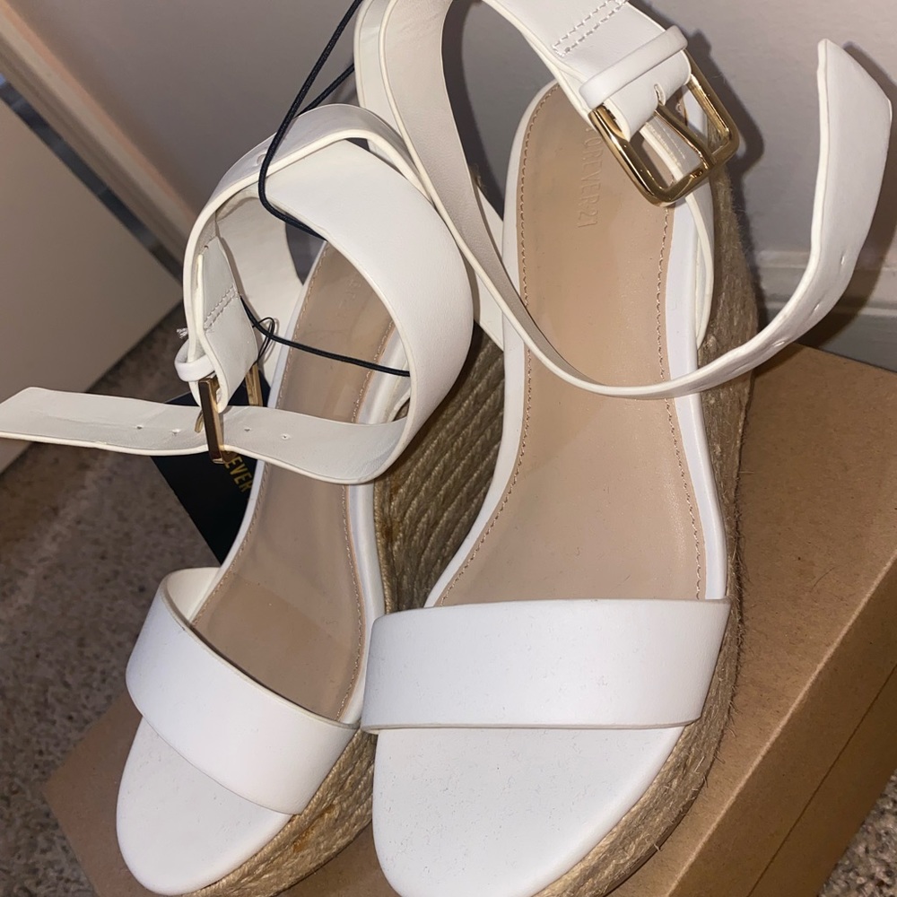 White Wedges